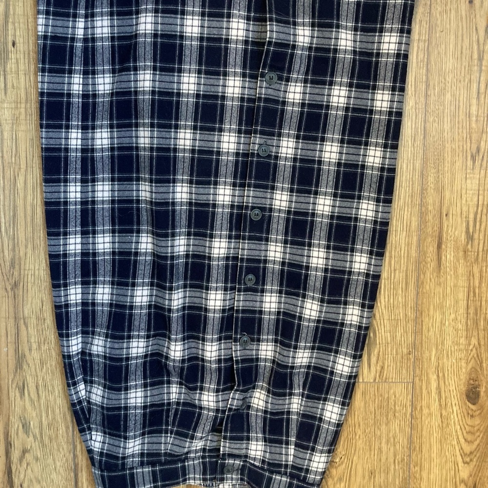 Vintage plaid skirt. Knee length size 4